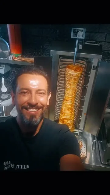 Adnan in der MAMMAM-Küche